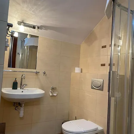 Szach Bed & Breakfast 3*